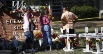 Copertina di Texas, è morto d’infarto il marito di una delle maestre uccise: la donna aveva fatto scudo col corpo ai bambini durante la sparatoria