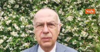 Copertina di Covid, l’analisi di Rezza: “Rt in diminuzione e ospedali tendono a decongestionarsi. Per estate tranquilla quarta dose ad anziani e fragili”