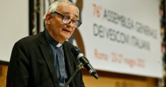 Copertina di Abusi nella Chiesa italiana, Zuppi: “Priorità al dolore delle vittime”. La Cei approva 5 linee di azione: a novembre il primo report