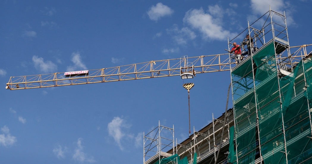 Superbonus, per uscire dall’impasse bastava aggiungere tre parole e cancellarne altre tre. Ma le banche: “Solo un passo in avanti”