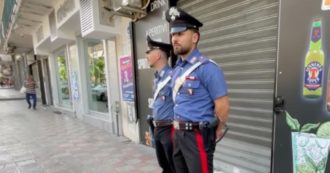 Copertina di Napoli, sottrae l’arma a una guardia giurata e spara su un gruppo di giovani: fermato 37enne. “Anni fa arrestato per l’omicidio del suocero”