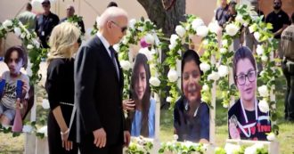 Copertina di Texas, il presidente usa Joe Biden visita la scuola del massacro di Uvalde e incontra le famiglie delle vittime