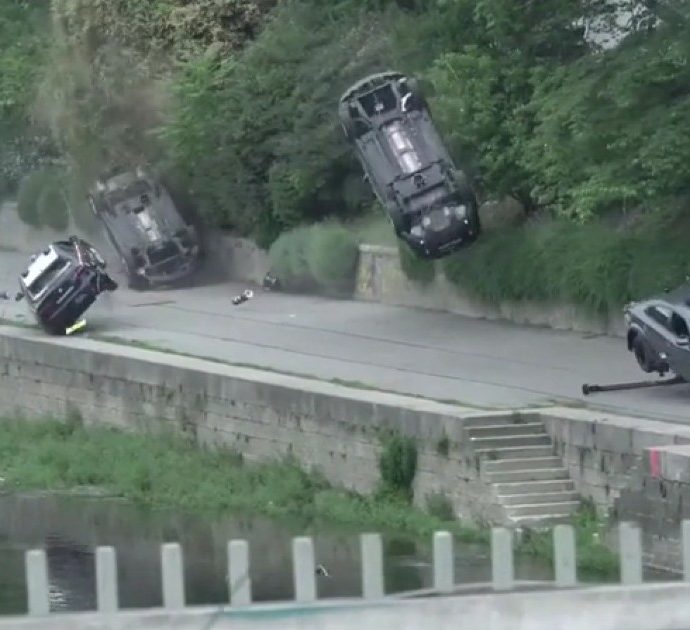 Torino, inseguimenti lungo Po e auto dei carabinieri fatte saltare in aria: le emozionanti riprese di Fast and Furious – Video