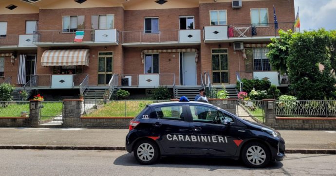 Modena, bimbo giù dal secondo piano: babysitter in cella