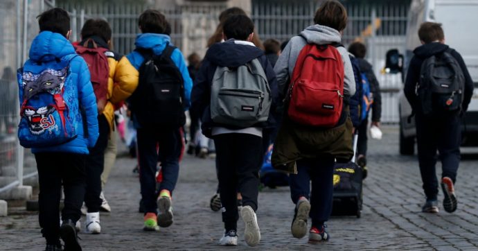 Gita scolastica al Duomo di San Donà di Piave: gli insegnanti non fanno entrare alcuni alunni perché “non fanno religione”