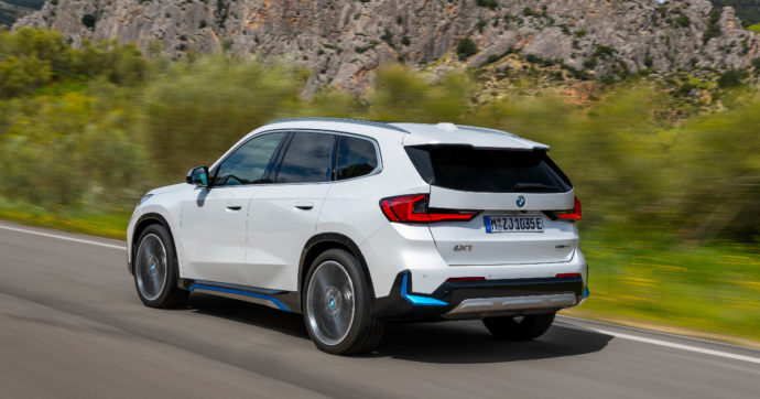 BMW X1, la terza generazione è benzina, diesel, ibrida plug-in ed elettrica  - Il Fatto Quotidiano