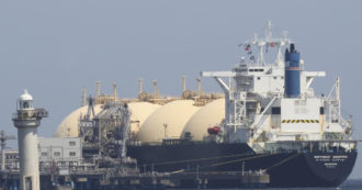 Copertina di Snam compra una nuova nave rigassificatrice per ridurre la dipendenza dalle forniture russe