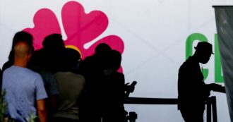 Copertina di Vaccini, la lista vip: i Nas a caccia di pass sospetti