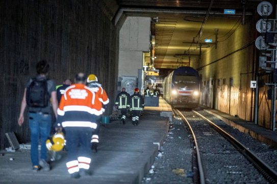 Roma, deraglia il Frecciarossa. Nessun ferito
