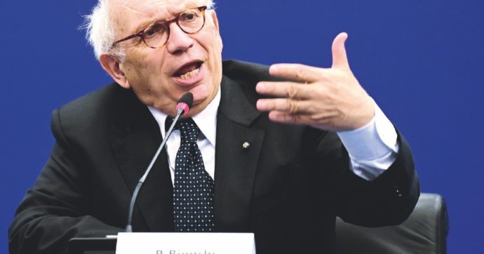 Copertina di Bianchi perde pezzi: il consigliere giuridico si dimette in polemica con l’ultima riforma