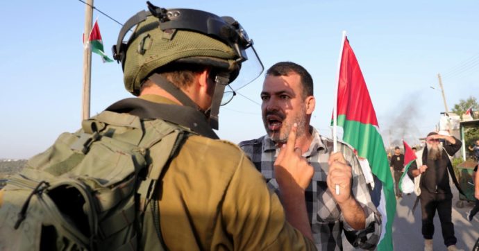 Israele vuole mettere al bando la bandiera palestinese