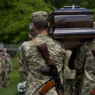 Copertina di Ucraina, parlano solo le armi: il Fatto di domani 4 giugno