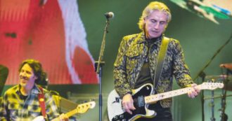 Copertina di “Se continuiamo ad armarci diventiamo noi la bomba”