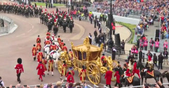 Copertina di Giubileo di Platino, la grande parata che conclude i festeggiamenti per la regina Elisabetta – Video