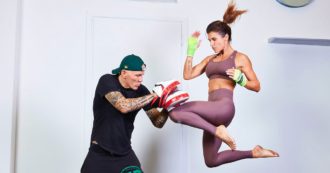 Copertina di Elisabetta Canalis sale sul ring: combatterà un match di kickboxing alla Reggia di Venaria