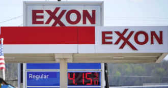 Exxons och oljebolagens brådska delar de högsta värdena någonsin.  Kapital över 440 miljarder