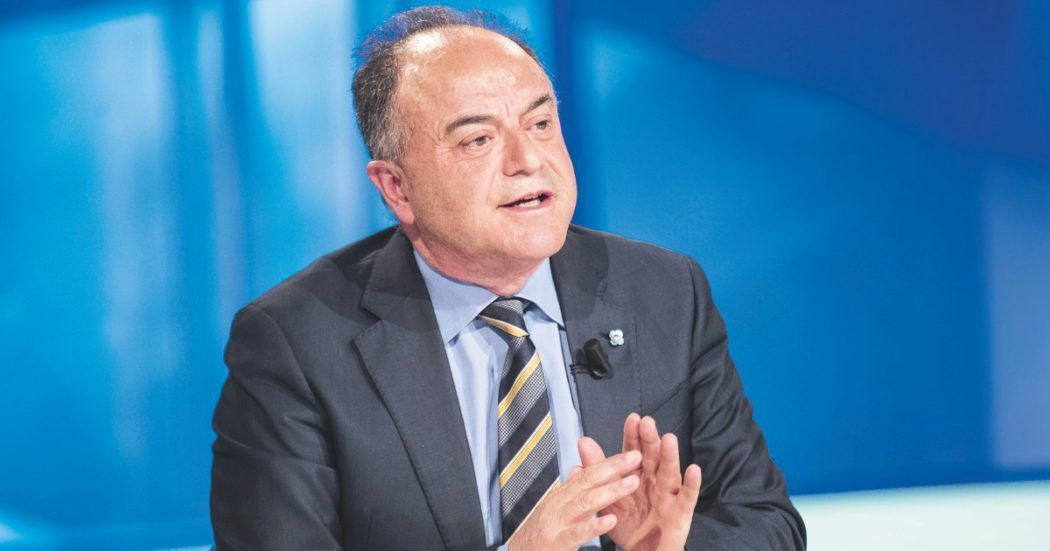 Gratteri presenta il nuovo libro: “Io da Fazio? Non mi invita da tempo, ma non mi interessa. Vado dai conduttori di cui ho maggiore stima”