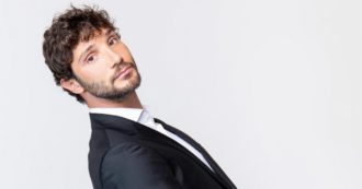 Copertina di Stefano De Martino: “A settembre un nuovo format su RaiDue, il titolo? L’ha scelto Santiago. E con Tim Summer Hits eleggeremo il tormentone del 2022”