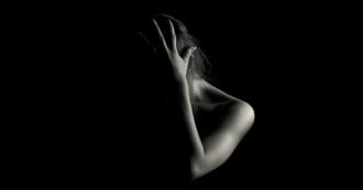 Copertina di Veronica Pacini: “Il corpo delle femmine: piacere, dolore e schiavitù”