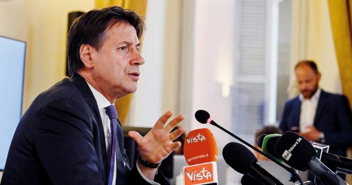 Elezioni,  fase bis di Conte: voto sui due mandati e fuori i Di Maio-boy