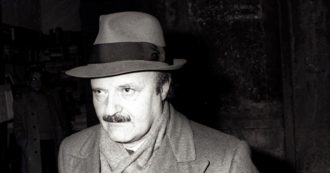 Copertina di Roberto Calvi, il più fragile dei banchieri di Dio. Fu assassinato ma non si sa ancora da chi