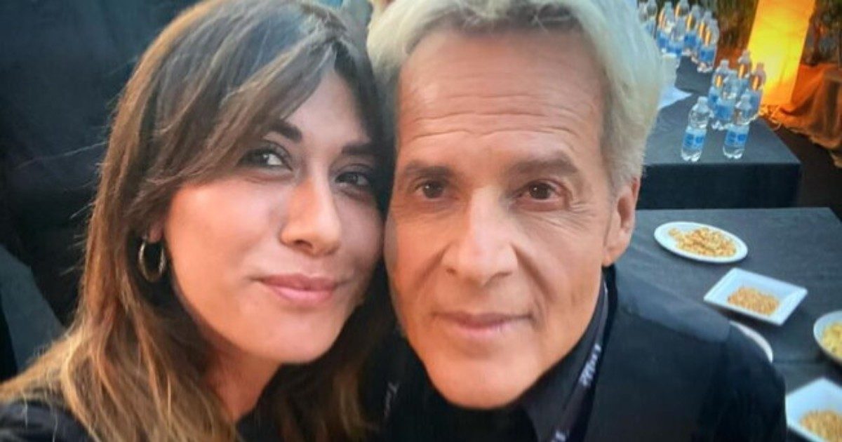 Claudio Baglioni e Virginia Raffaele fidanzati? I gossip si scatenano dopo la foto insieme “dietro le quinte”, ma ecco come stanno davvero le cose