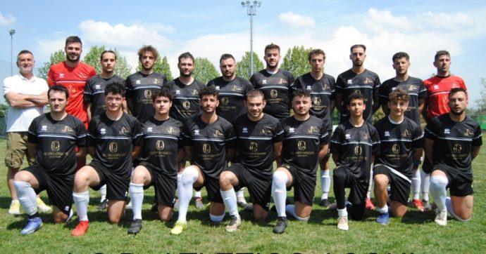 Domeniche bestiali – Vincono lo spareggio, parte la festa. Errore arbitrale: la partita è da ripetere. E si materializza la nuvola di Fantozzi