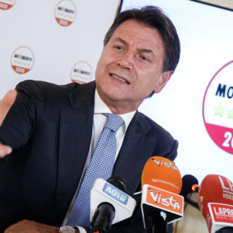 Copertina di Di Maio attacca Conte: il Fatto di domani 17 giugno