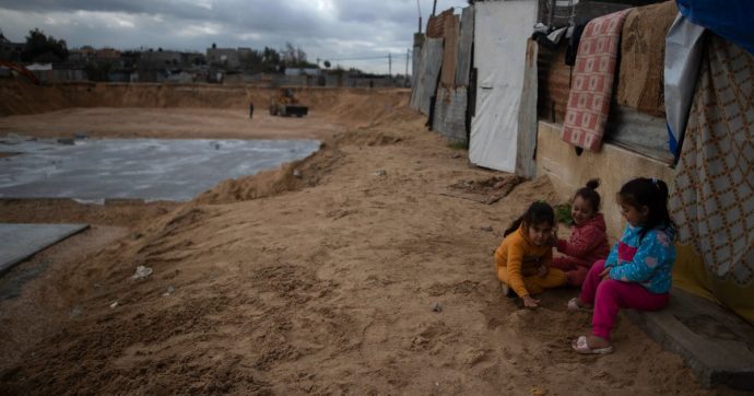 Blocco su Gaza, dopo 15 anni 4 bambini su 5 dicono di soffrire di depressione, angoscia e paura. Il 55% pensa al suicidio – Il report