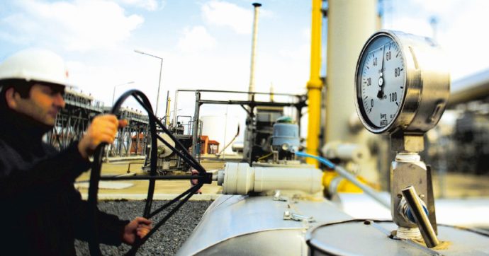 Copertina di “Il gas potrebbe fermarsi”. I pizzini di Mosca alla Ue