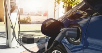 Copertina di I sussidi ci sono, gli italiani no: elettriche e ibride non piacciono