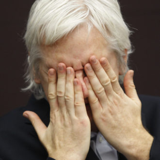 Copertina di L’estradizione di Assange: il Fatto di domani 18 giugno