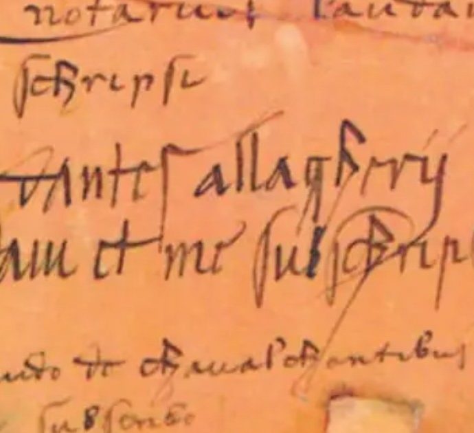 Trovata l’unica firma esistente di Dante Alighieri: la scoperta sensazionale fatta da un privato cittadino. Ma occorre “cautela”