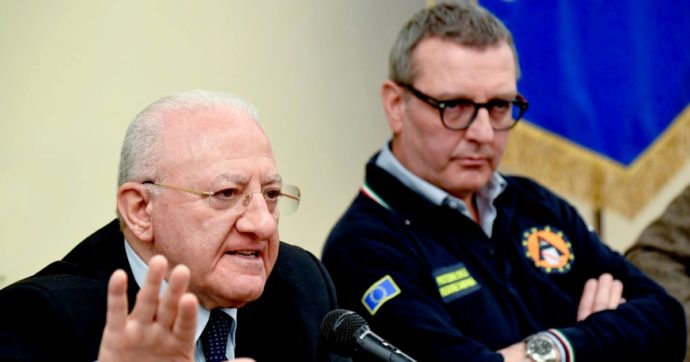 Gare Covid, chiuse indagini su braccio destro di De Luca