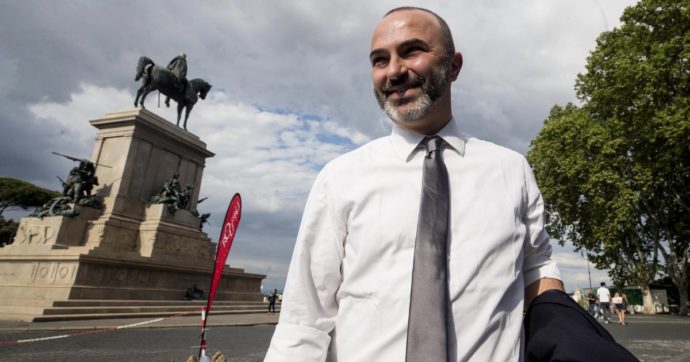 “Vedo e sento dolore e sofferenza. Serve una nuova forza politica”