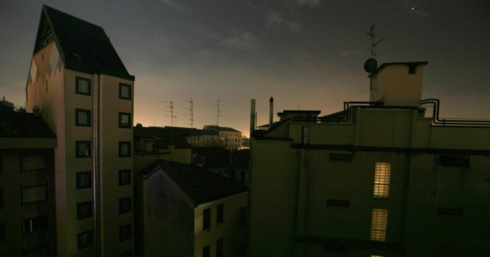 La lunga scia di black out a Milano e Torino: le cause dietro le interruzioni di corrente