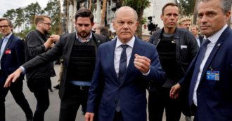 Copertina di La tattica di Scholz: promettere molto, ma rimandare tutto