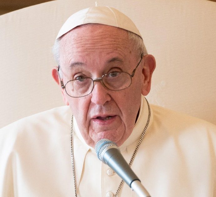 Papa Francesco: “Volere l’eterna giovinezza è delirante. La vecchiaia è una promessa”