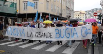 Copertina di Trieste, duemila persone in piazza per dire No all’ovovia: “Progetto impattante, inutile e antieconomico. Soldi vengano spesi per servizi veri”