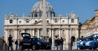 Copertina di Roma, auto non si ferma all’alt vicino al Vaticano e sfonda le transenne: spari alle gomme. Scatta il piano anti-terrorismo