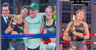 Copertina di Elisabetta Canalis vince il suo primo match di kickboxing contro la 21enne Rachele Muratori: “È da tre settimane che mi alleno”