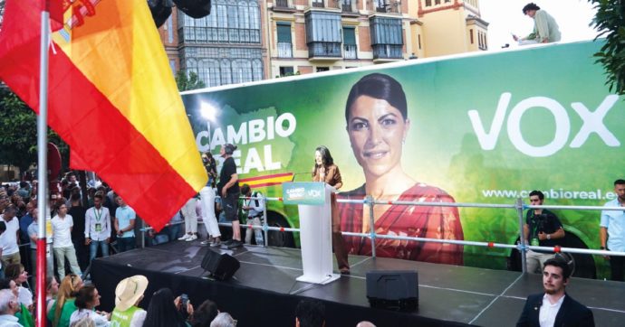 Copertina di Spagna: così Vox, gemello di Fdi, punta a governare nelle Regioni