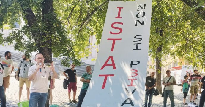 Copertina di Istat, i lavoratori in sciopero: “No a privatizzazione”