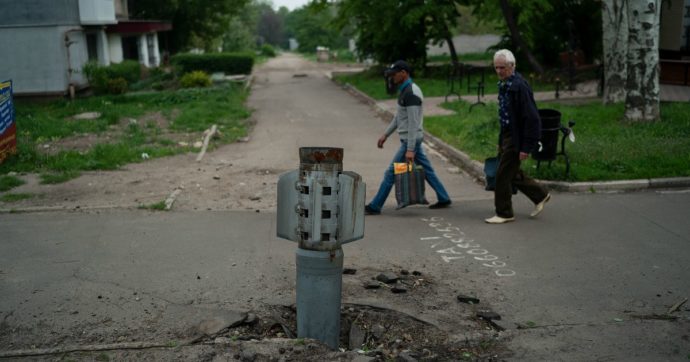 Elicottero russo viola lo spazio aereo estone: “Atto gravissimo”. Cremlino: “Incontro con la Turchia sui corridoi per l’export di grano” – Diretta