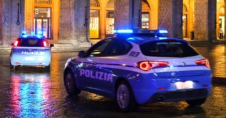 Copertina di Torino, incidente stradale con una volante della polizia: muore un ciclista