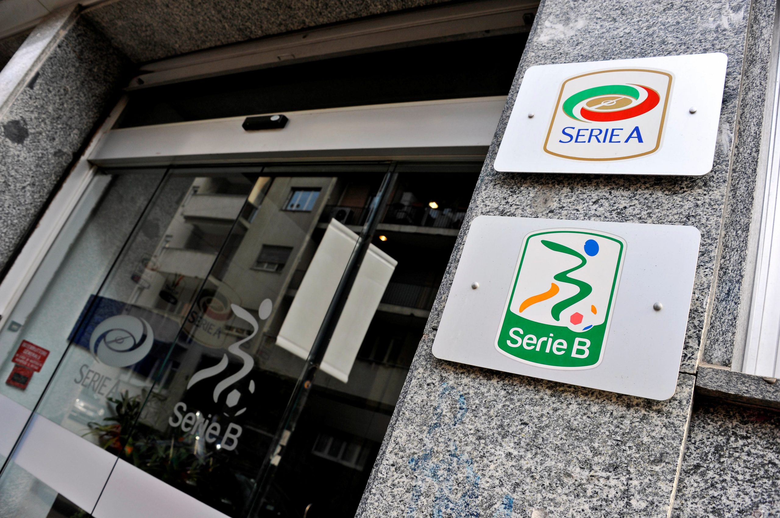 basta partite scontate sulla tv albanese la lega calcio stacca il segnale a tring da Ilfattoquotidiano.it basta partite scontate sulla tv albanese la lega calcio stacca il segnale a tring