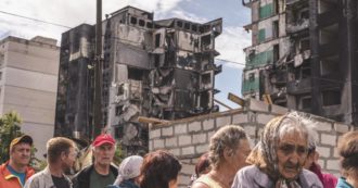 Copertina di Il Papa: “Stop ai cannoni”. Kiev riceve lanciamissili Usa