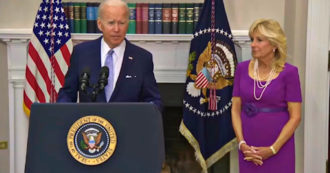 Copertina di Aborto, Biden: “Decisione della Corte dolorosa e devastante, difenderemo i diritti riproduttivi delle donne”