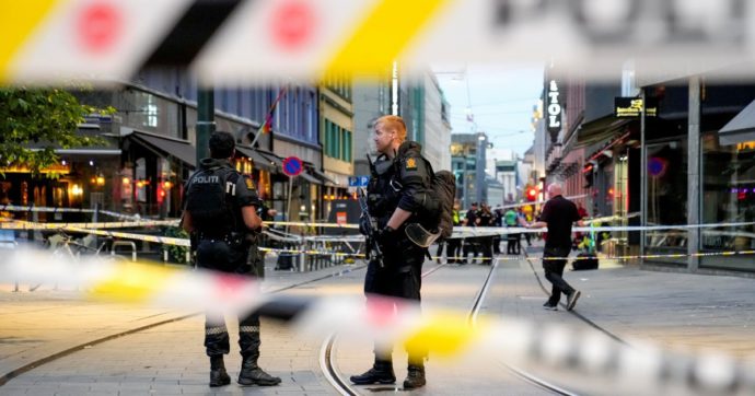 Copertina di Attentato di Oslo, c’è un sospettato: “Pista terrorismo”