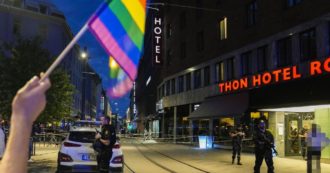 Copertina di Oslo, spari davanti a un locale gay a poche ore dal Pride: 2 morti 21 feriti. Si indaga per “atto di terrorismo islamista”